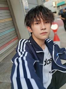 易烊千玺默默吃瓜爆料视频,揭秘娱乐圈不为人知的一面  第3张 易烊千玺默默吃瓜爆料视频,揭秘娱乐圈不为人知的一面  第3张